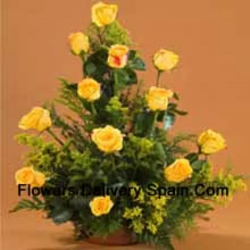 Basket Of 11 Yellow Roses With Fillers